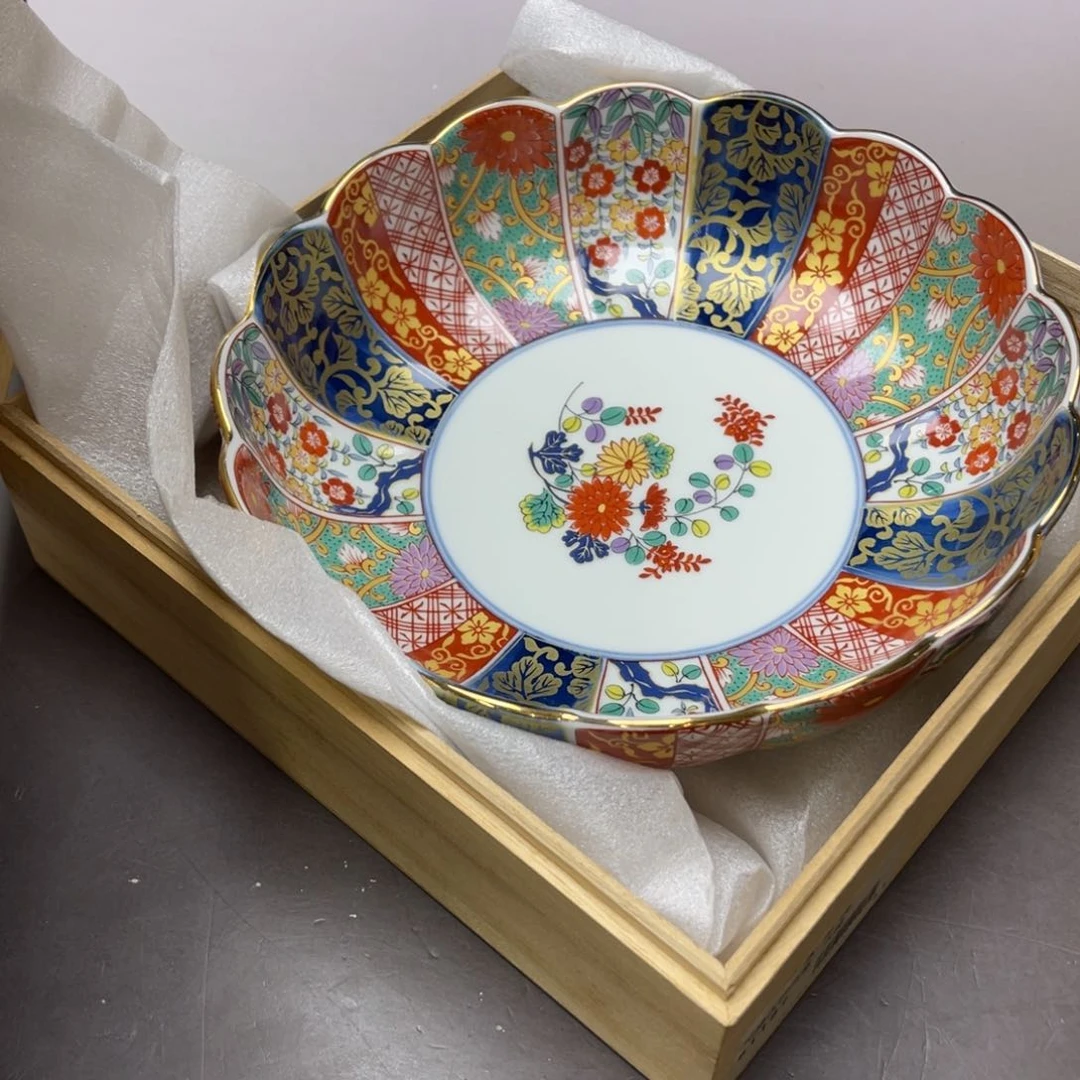 …***悠瓷片密密麻麻地铺满一