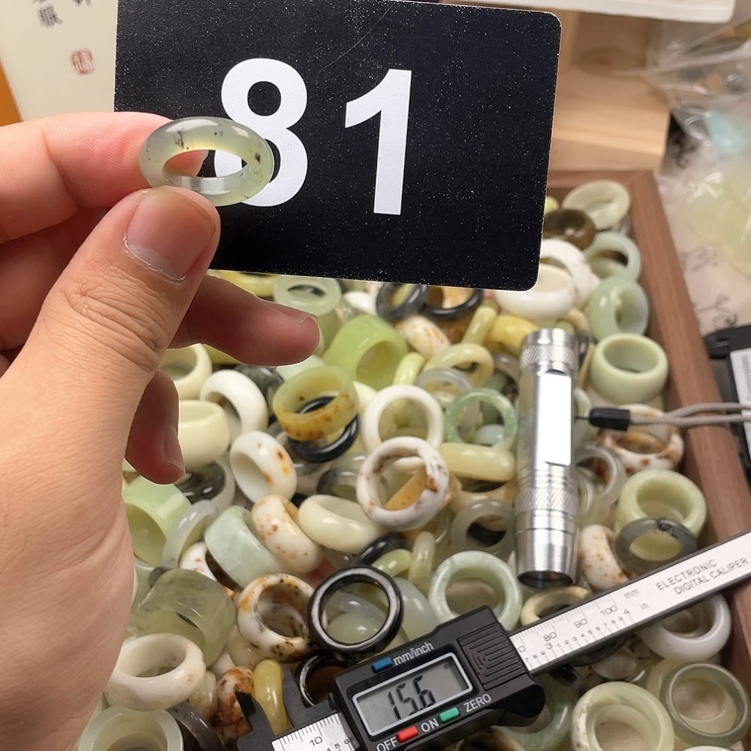 蛇纹石玉合金颈饰