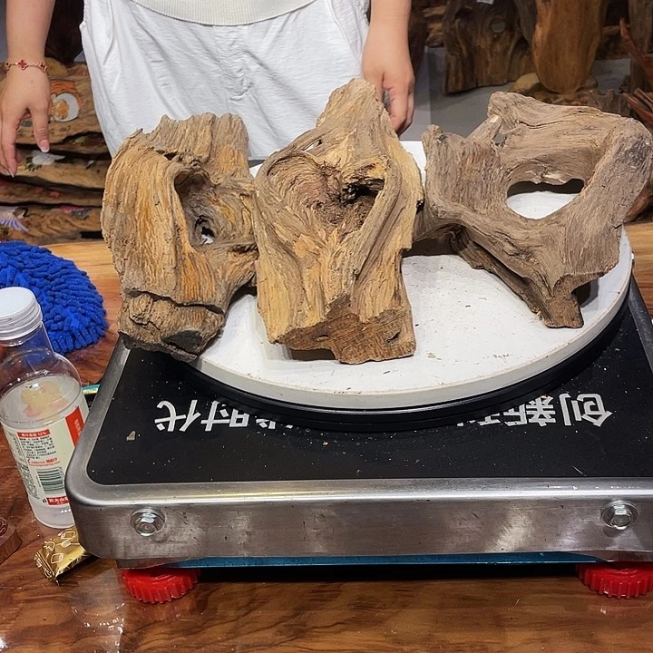 朋***圈松木（琥珀木）琥珀木 北沉香