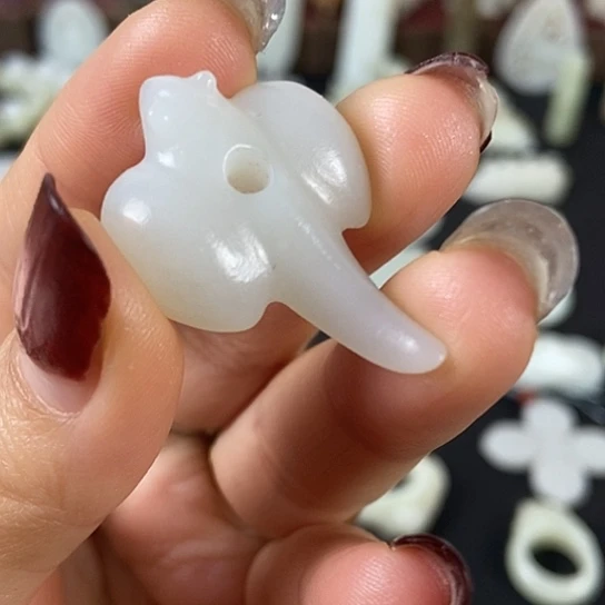 和田玉（糖玉）未镶嵌挂件