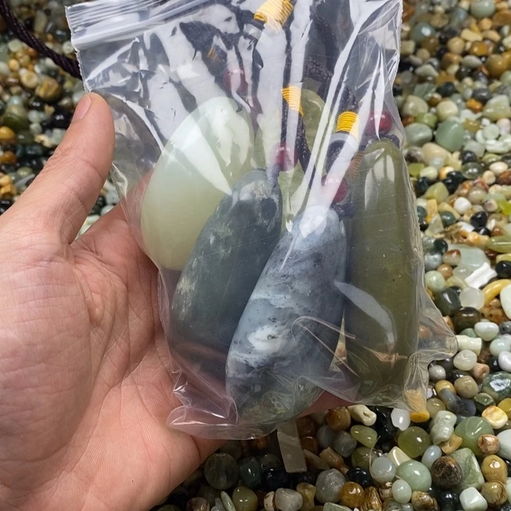 蛇纹石玉鱼缸石未镶嵌