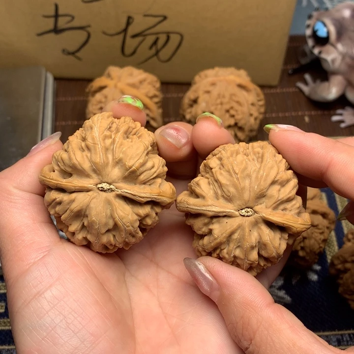 吊坠文玩核桃云*粗筋