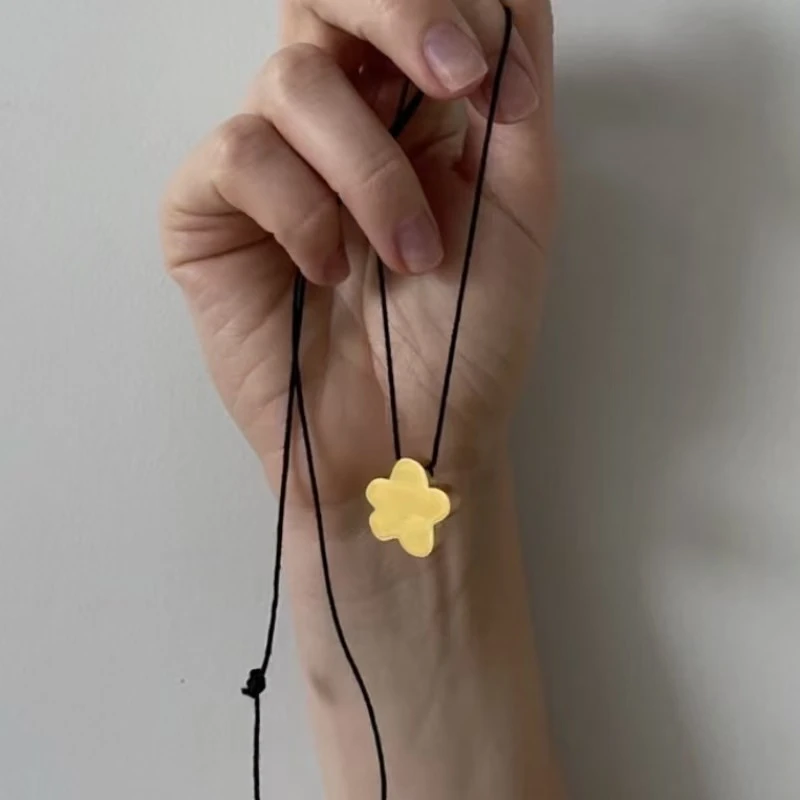 黄铜吊坠 日韩ins小众设计款花花吊坠项链简约小清新搭配休闲项链
