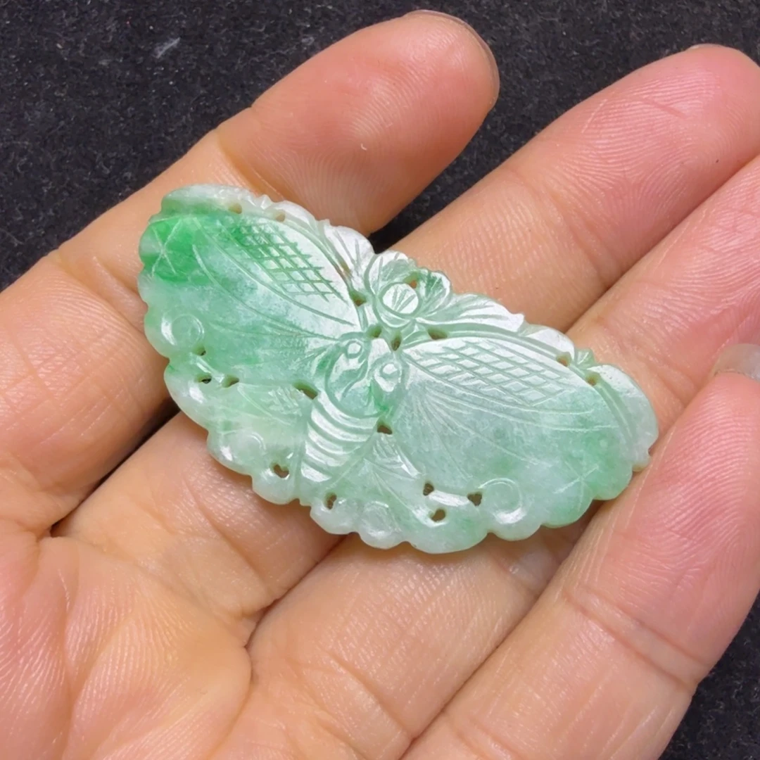 翡翠未镶嵌颈饰吊坠