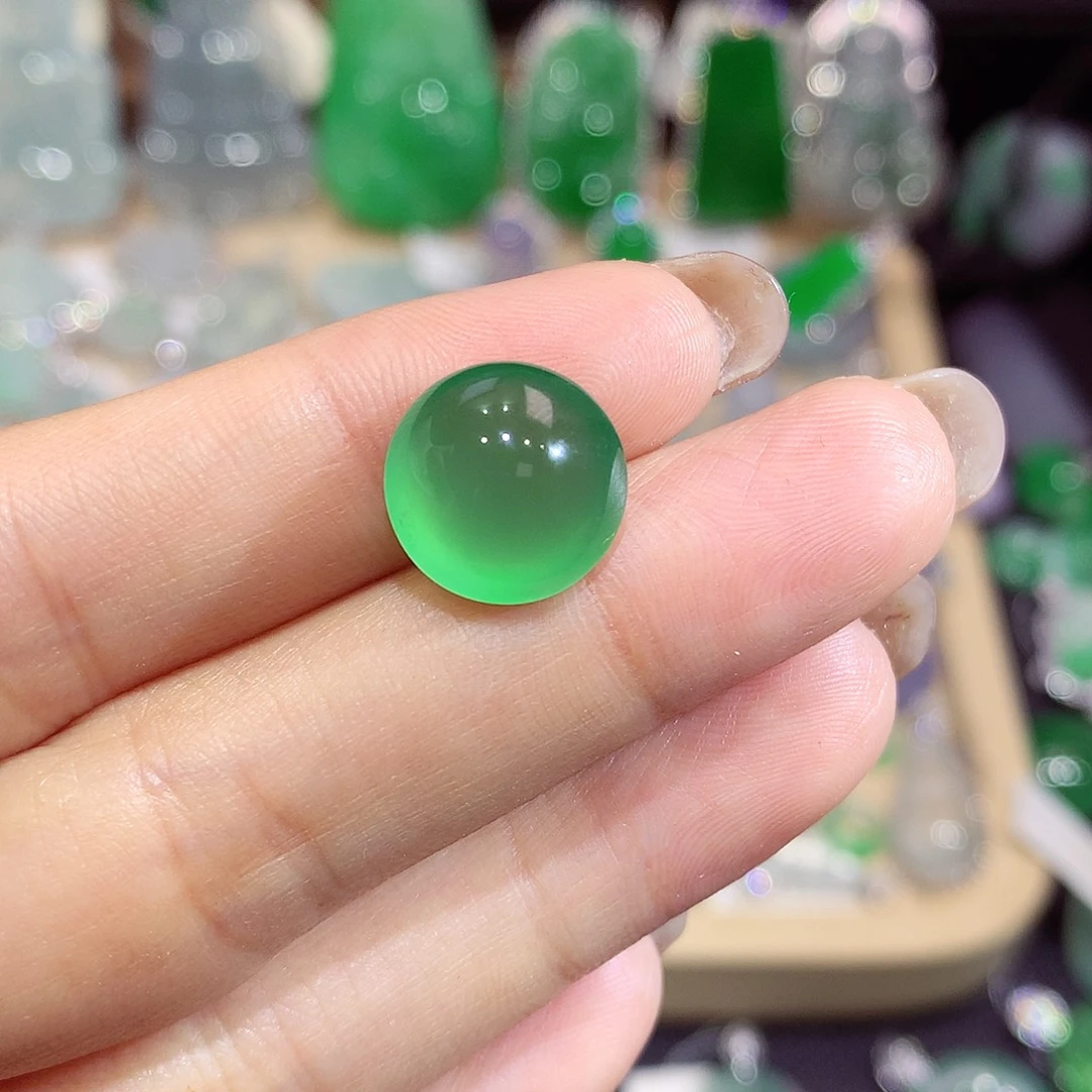 翡翠未镶嵌颈饰蛋面