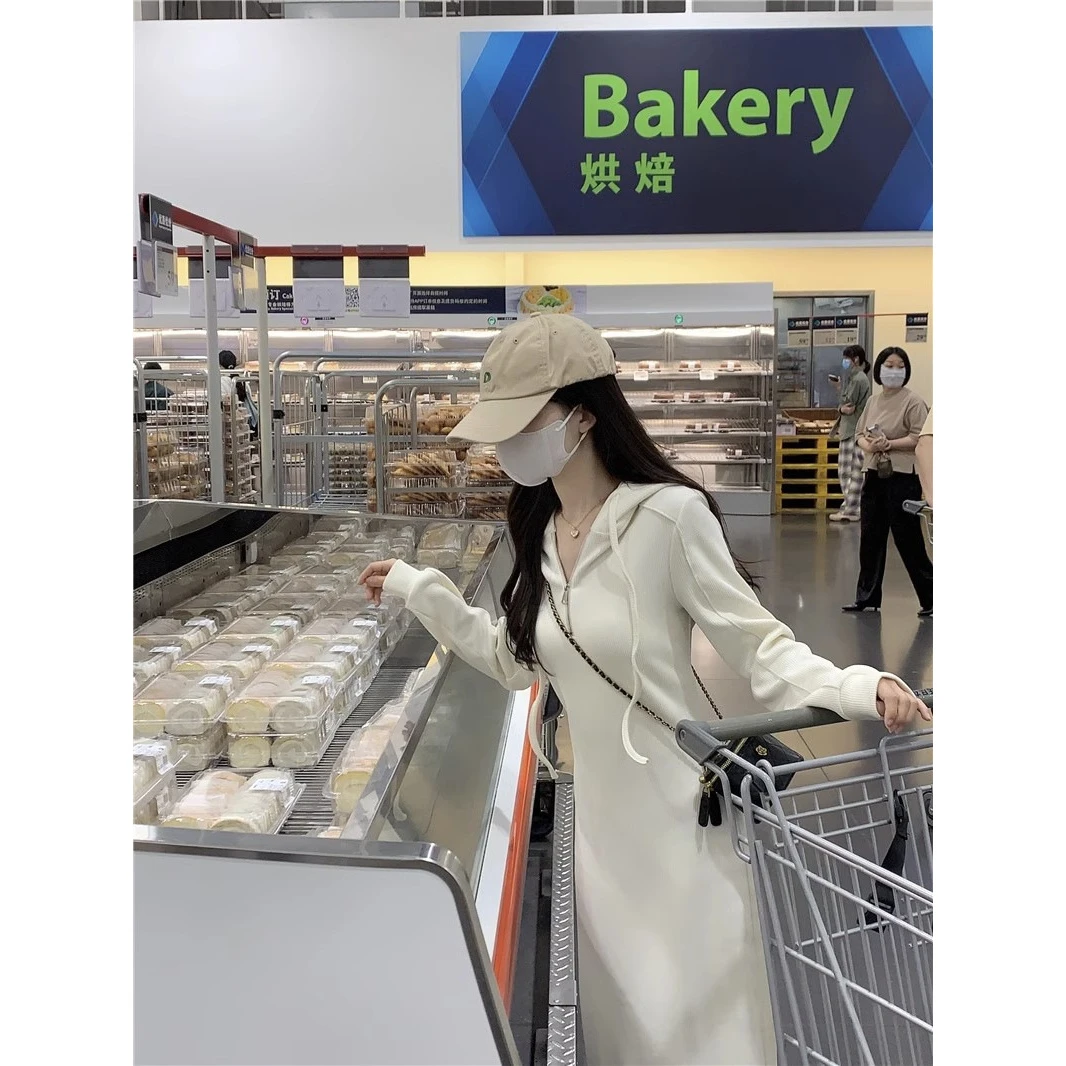 秋季新款2025年新款连帽卫衣白色长袖连衣裙子女高级感小个子长裙