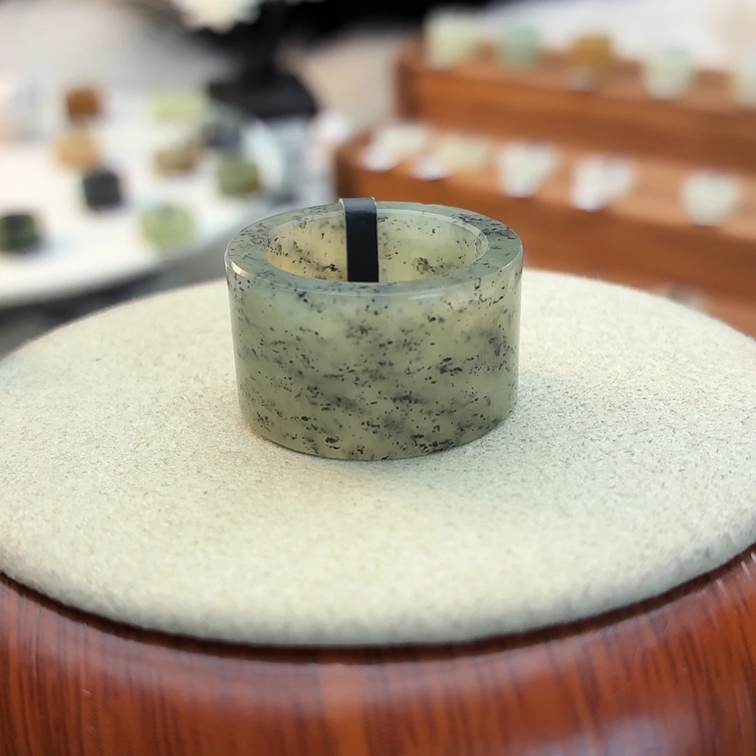 和田玉未镶嵌戒指i159点墨青花直切18.4mm港码17