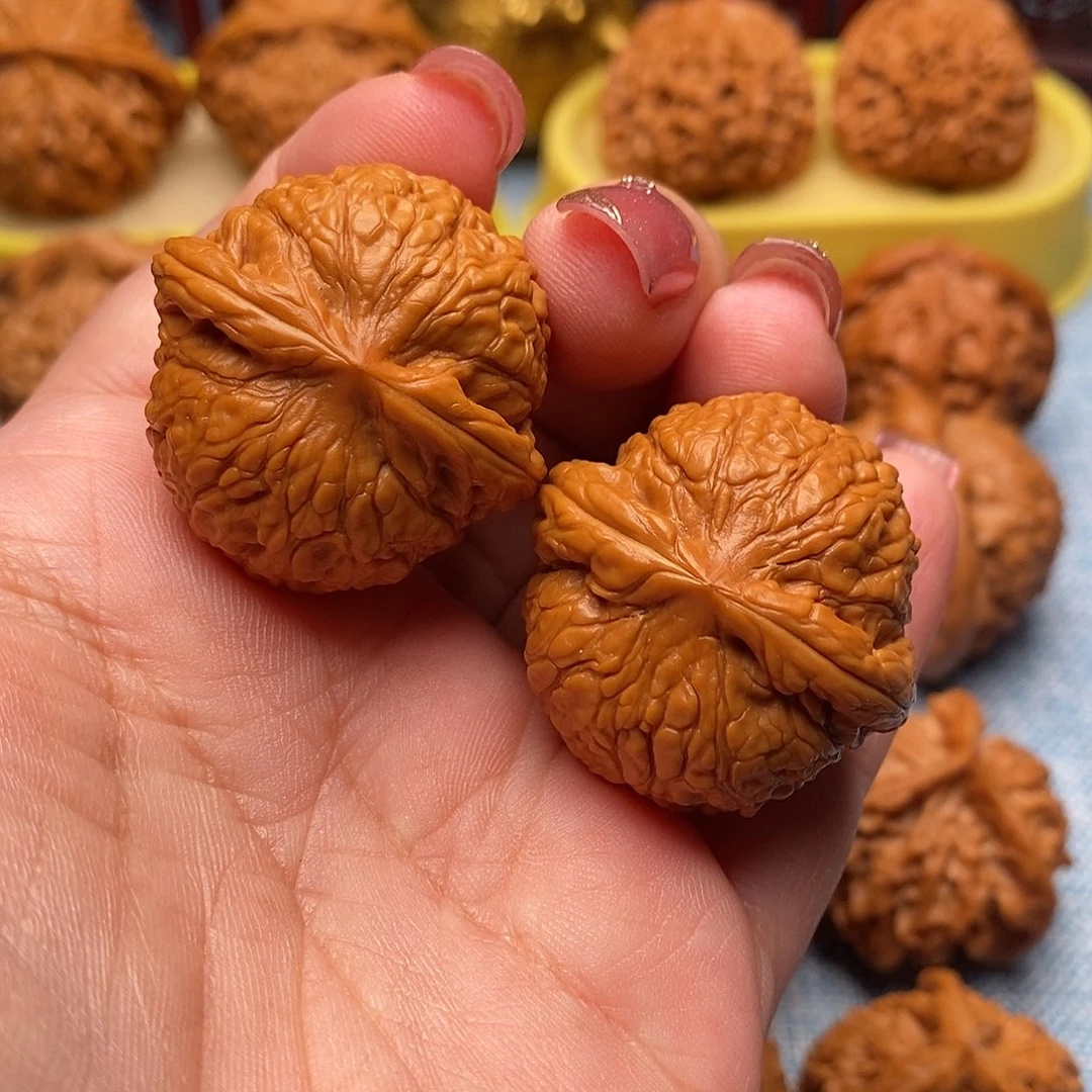 文玩核桃把件毕业肉球乾隆膜34尺全品