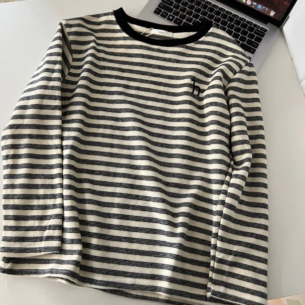 CSF-2102【花花私服❌退❌换】东大门韩系条纹刺绣皇冠小马图案T恤