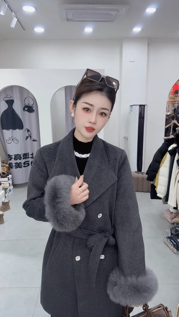 炫彩阁66327【气质呢料中长款羽绒外套】