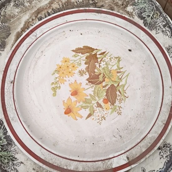 茶盏陶瓷盘子碗啥都有