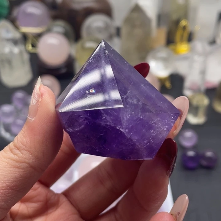 水晶9未镶嵌紫水柱