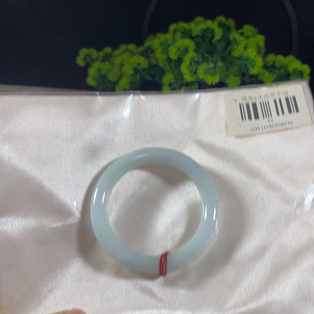 未镶嵌手镯翡翠天然翡翠手镯