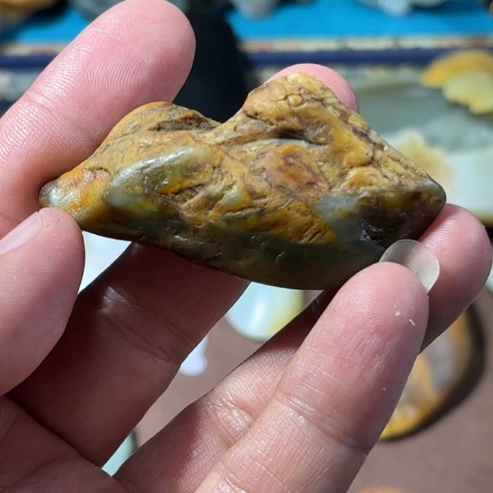 行***者和田玉未镶嵌把件