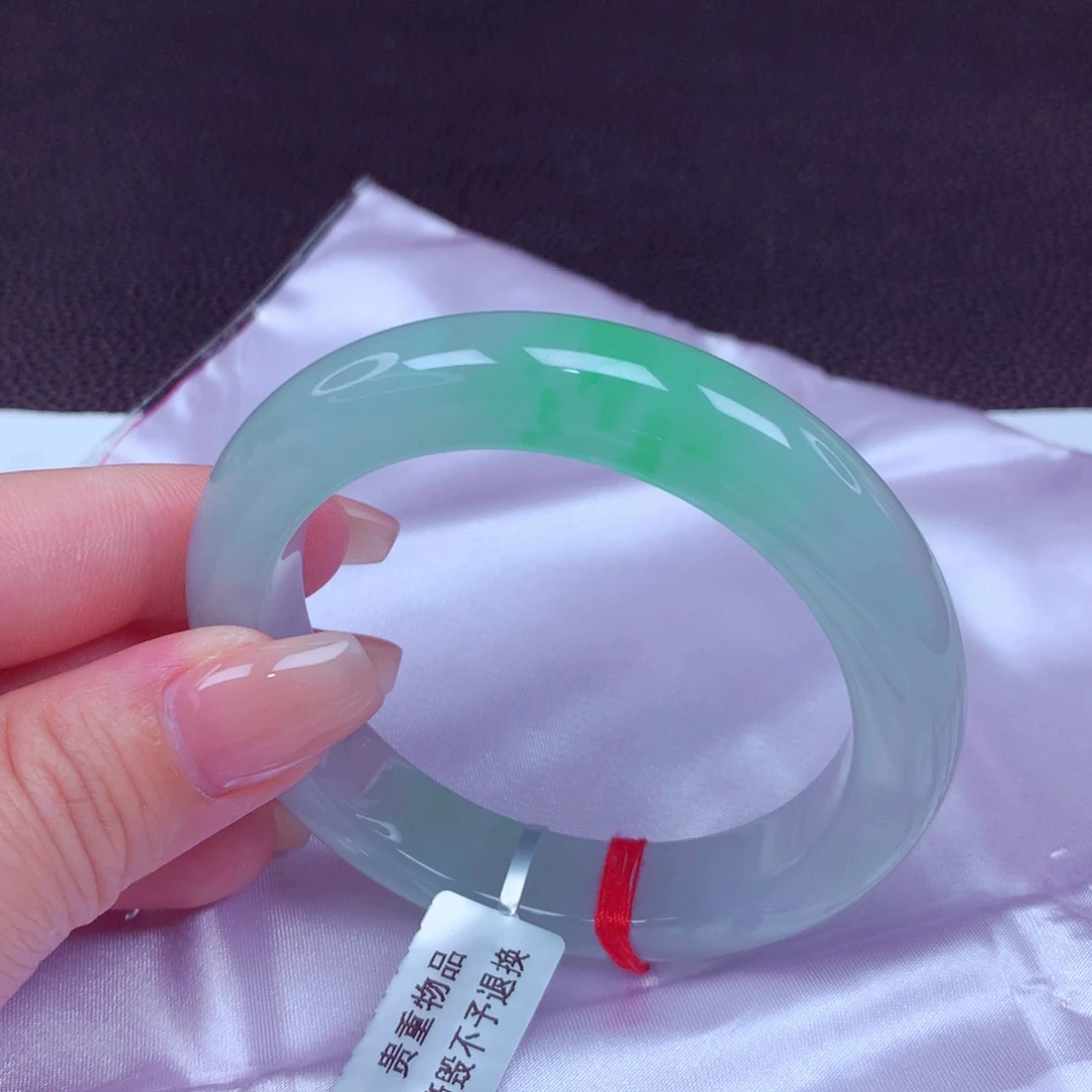 公***安翡翠手镯未镶嵌手镯