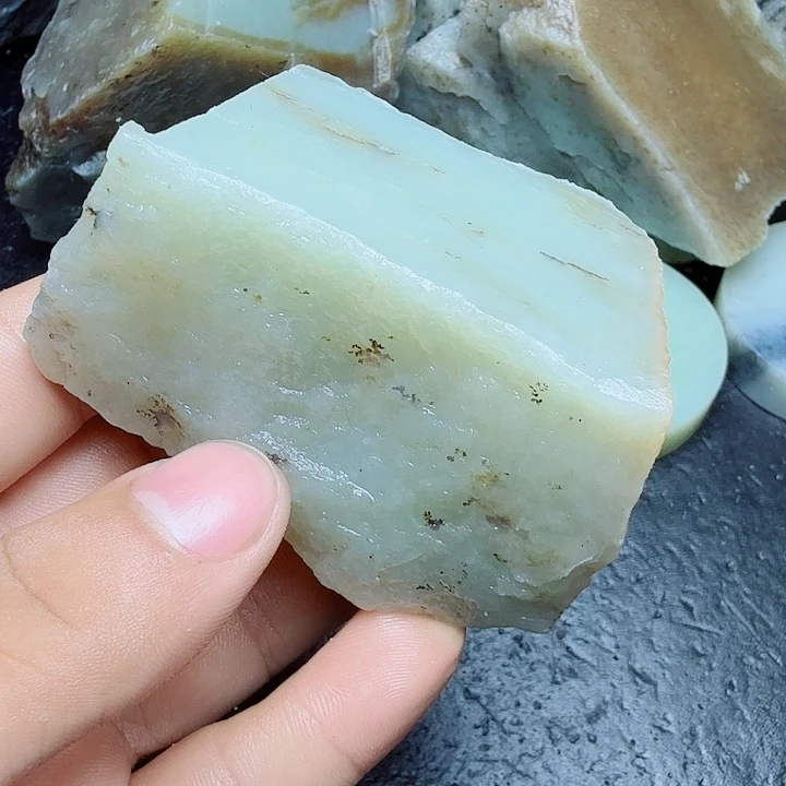 未镶嵌和田玉（糖玉）珠宝奇石