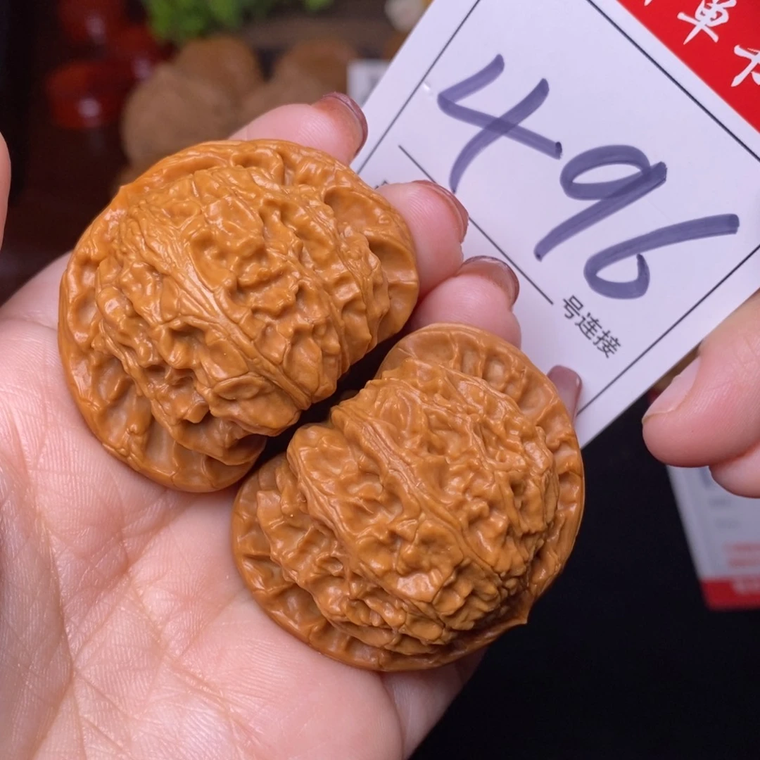 文玩核桃把件496白狮子4.3