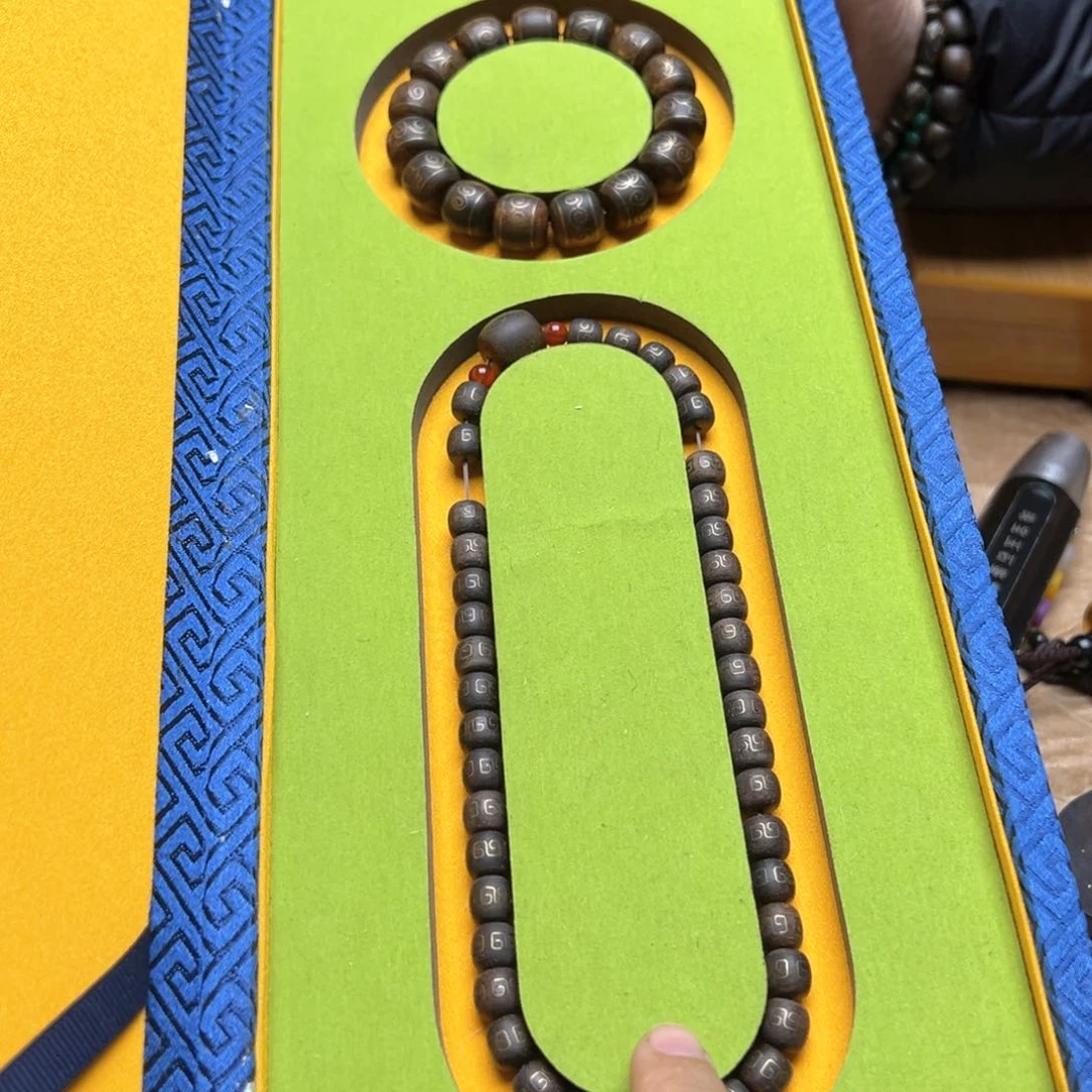 大叶紫檀（黑酸枝木类）