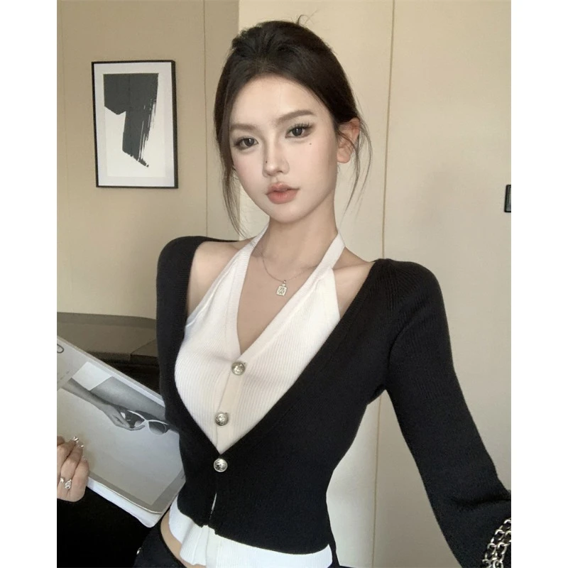2025秋冬新款法式气质设计感小众假两件修身挂脖针织开衫上衣女