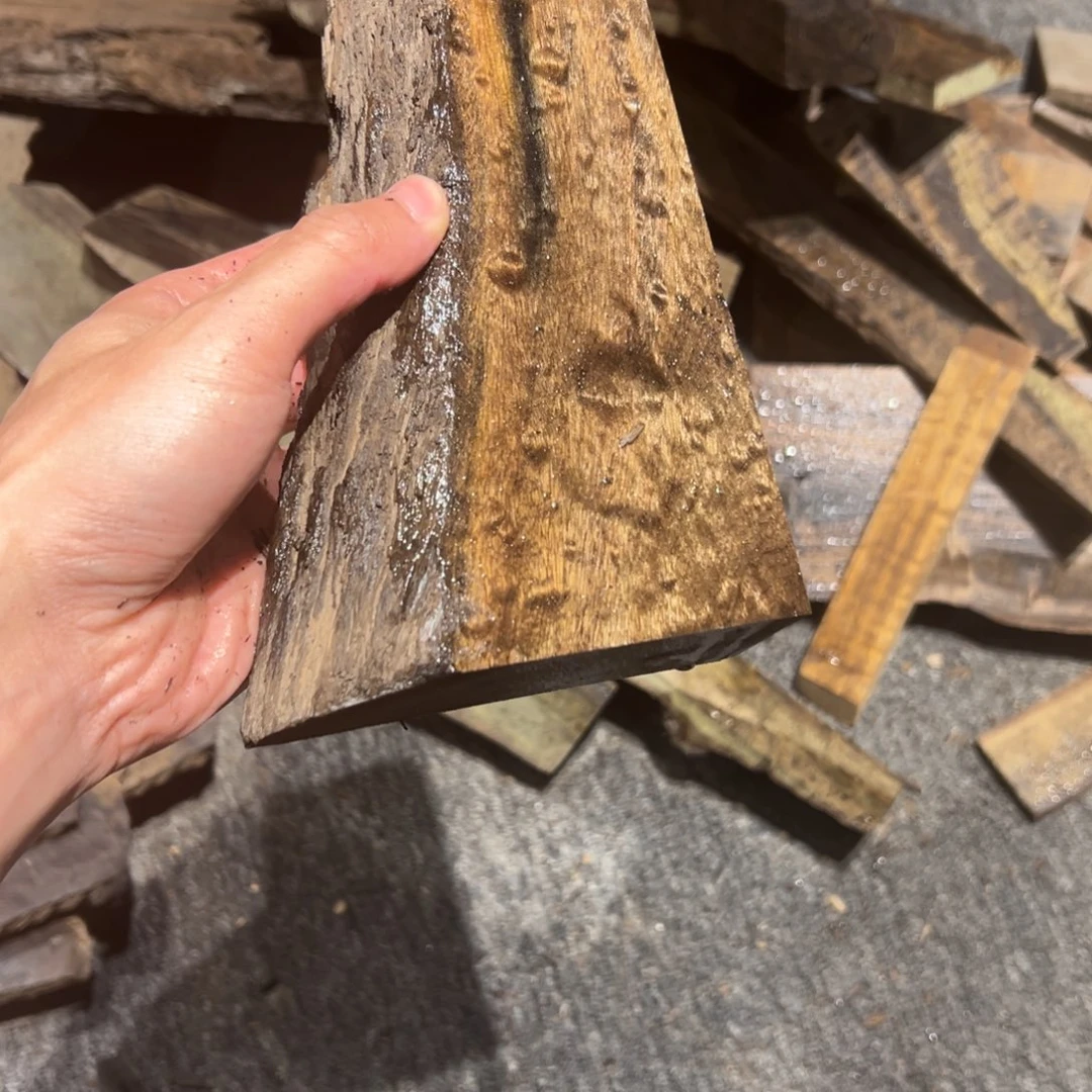 荣***阴沉木金丝楠阴沉木原材料