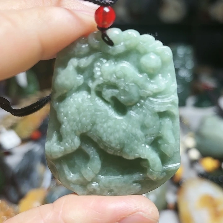 翡翠颈饰未镶嵌翡翠颈饰豆青未镶嵌