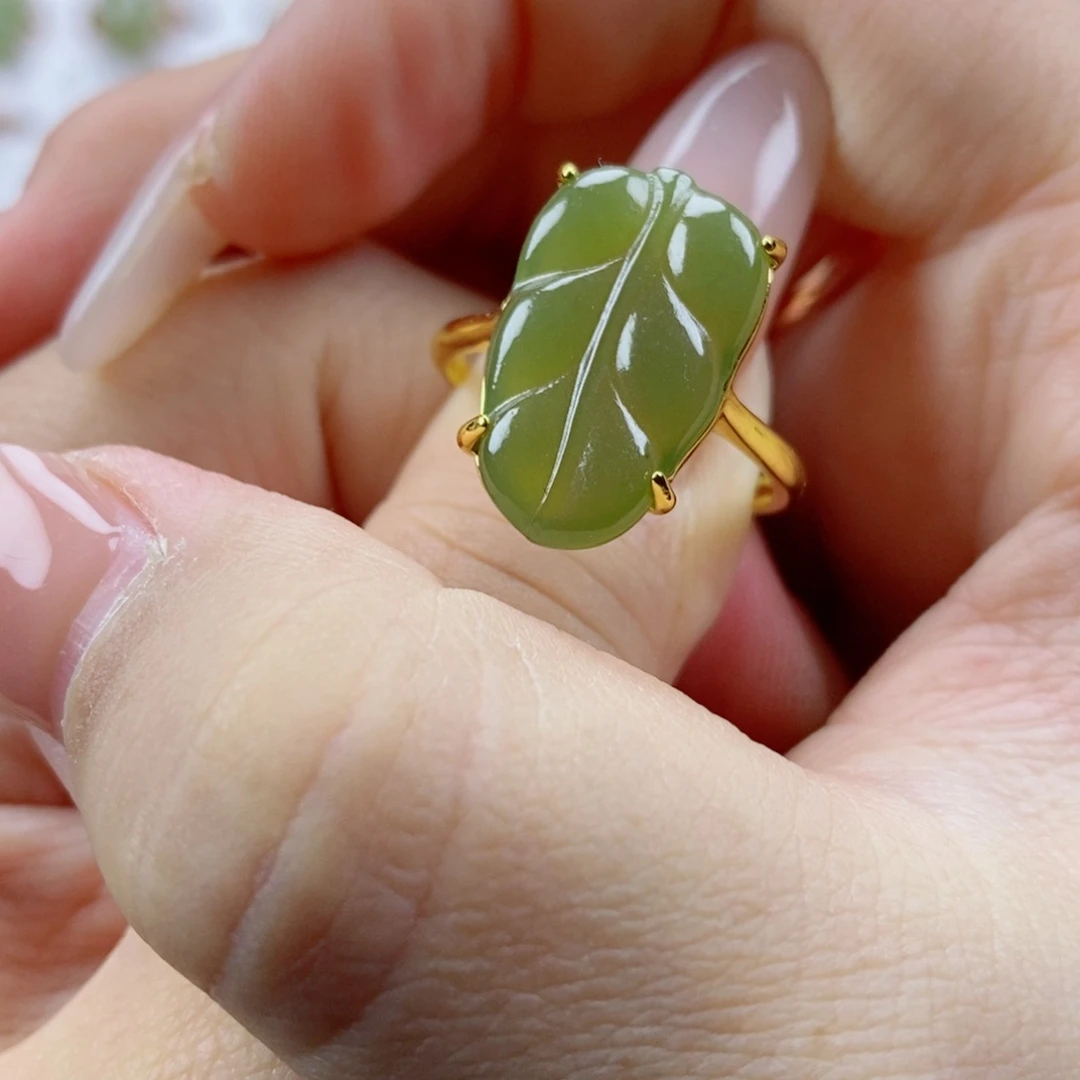 未镶嵌戒指和田玉