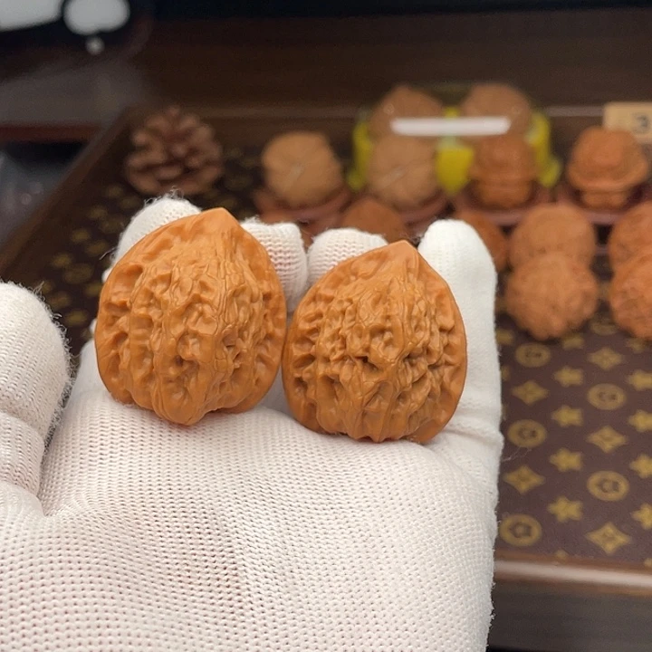 核桃文玩核桃火焰鸡心