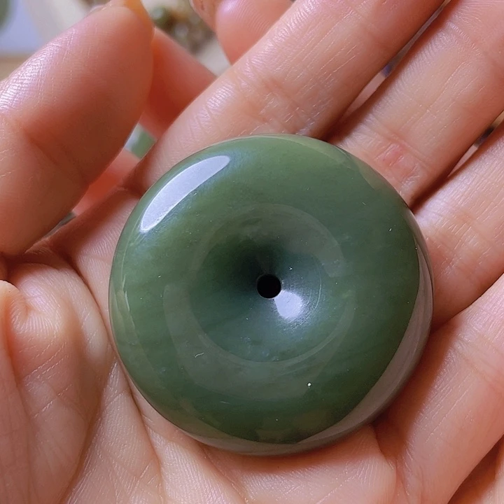 未镶嵌岫岩河磨玉（透闪石质玉）挂件^****^