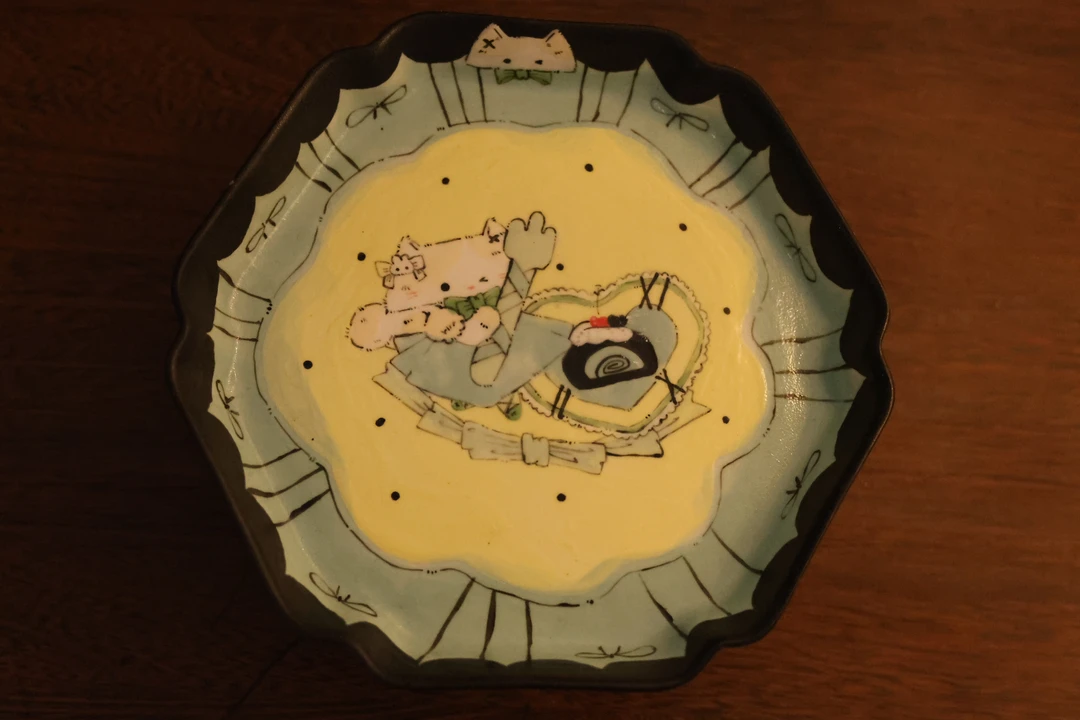 简约盘子异形圆盘卡通简约手工盘插画手绘瓷盘0421