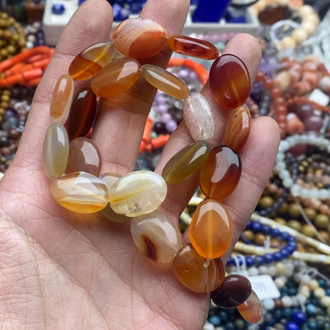 玛瑙/玉髓未镶嵌珠宝半成品一条天然微瑕红玛瑙椭圆C79