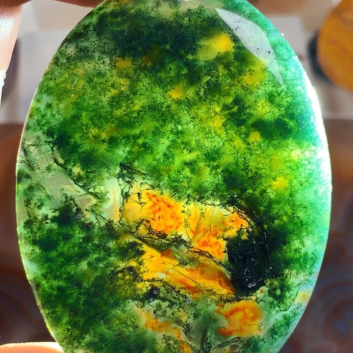 未镶嵌颈饰玛瑙/玉髓年*