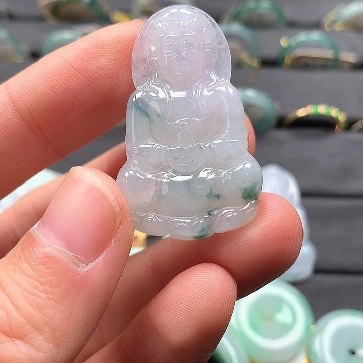 翡翠颈饰未镶嵌观音
