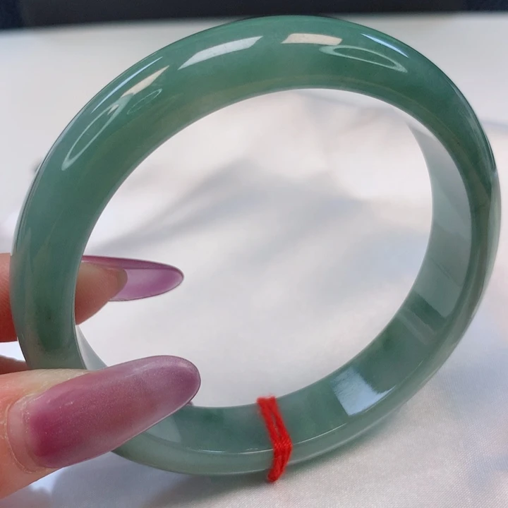 翡翠手镯未镶嵌58圈