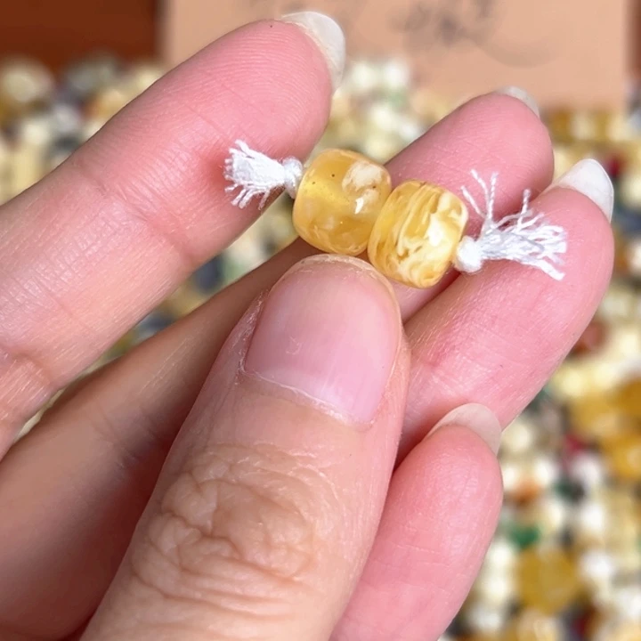 未镶嵌蜜蜡裸石8.8mm一对