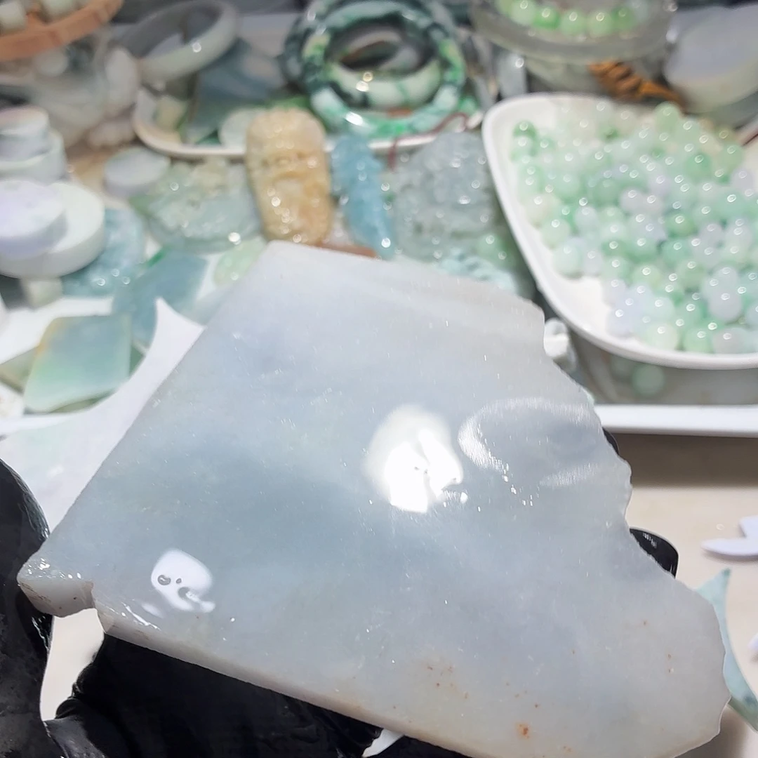 翡翠未镶嵌颈饰边角料