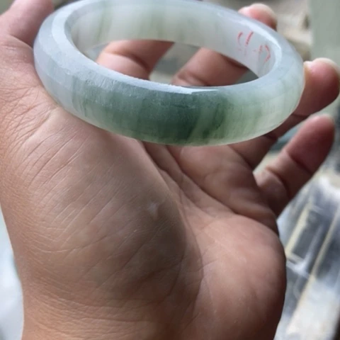 石英质玉（金丝玉）手镯未镶嵌好****?加工定制