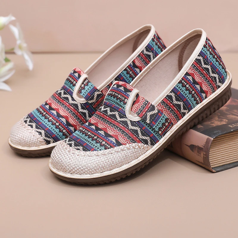 老北京布鞋女春秋软底舒适透气一脚蹬 复古民族风中老年鞋妈妈鞋