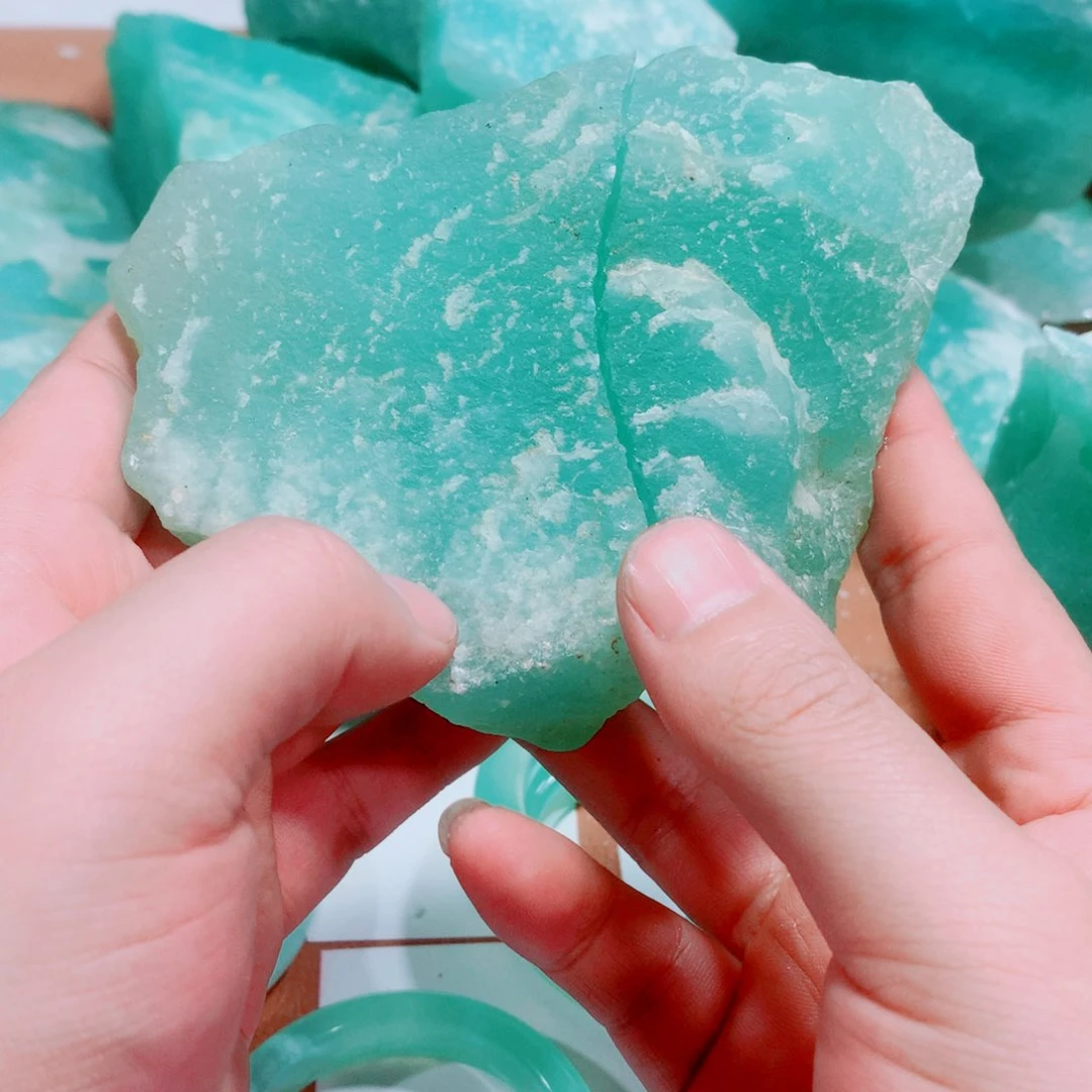 未镶嵌蛇纹石玉镯子