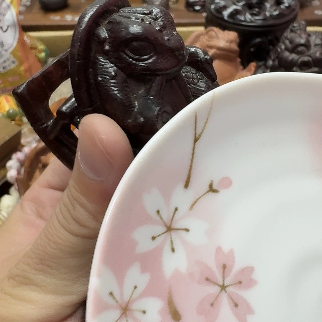 瓷片瓷器瓷器啊上