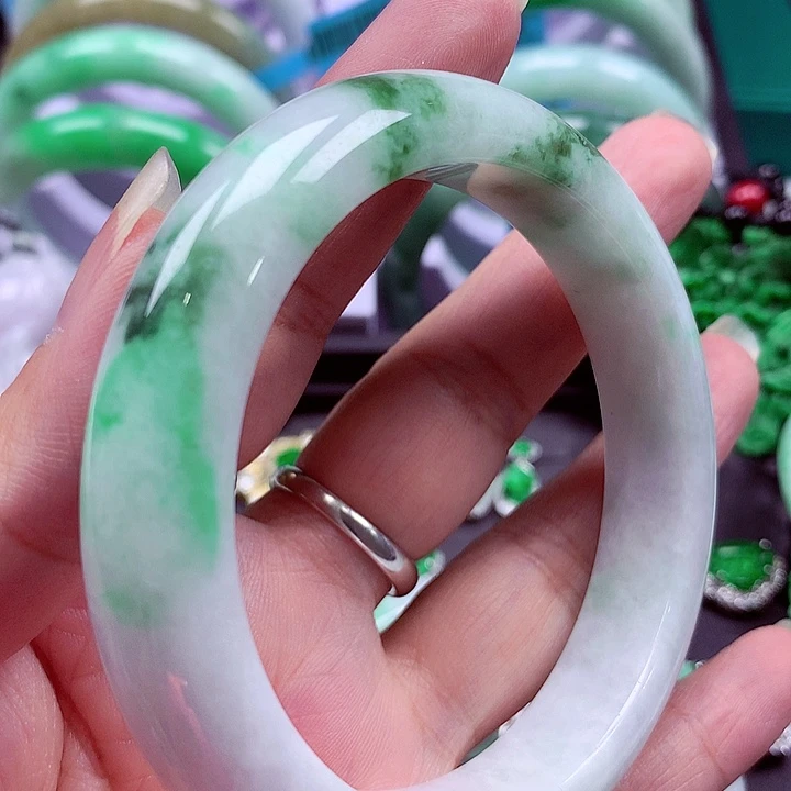 未镶嵌手镯翡翠翡翠