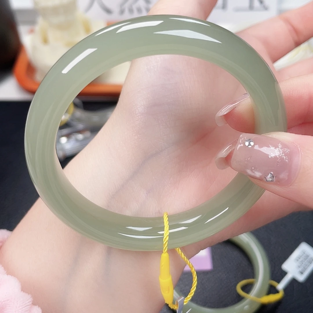 和田玉未镶嵌手镯5455