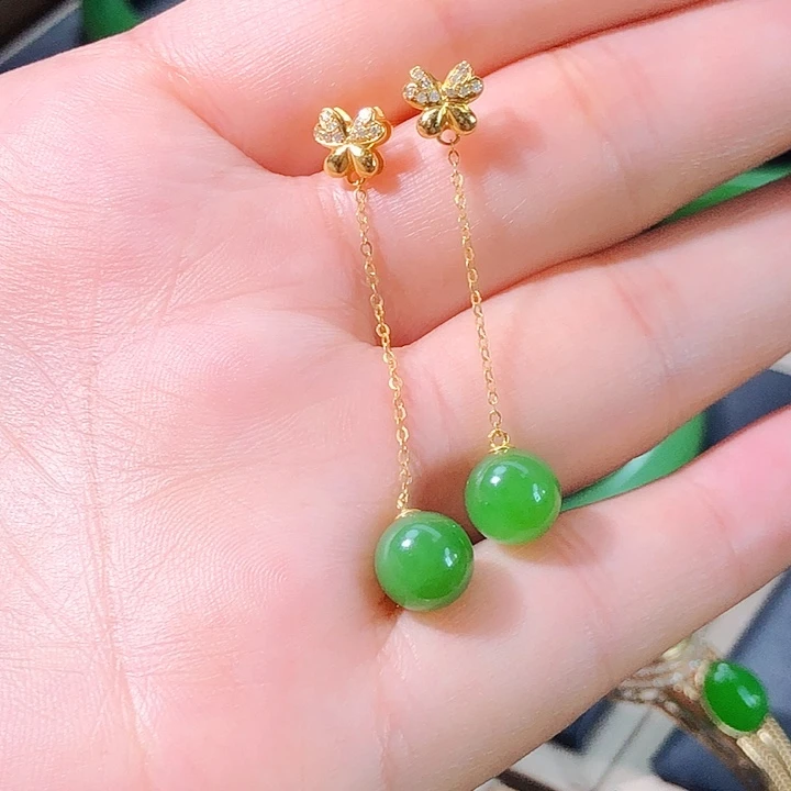 18K金镶嵌和田玉耳饰冰阳绿