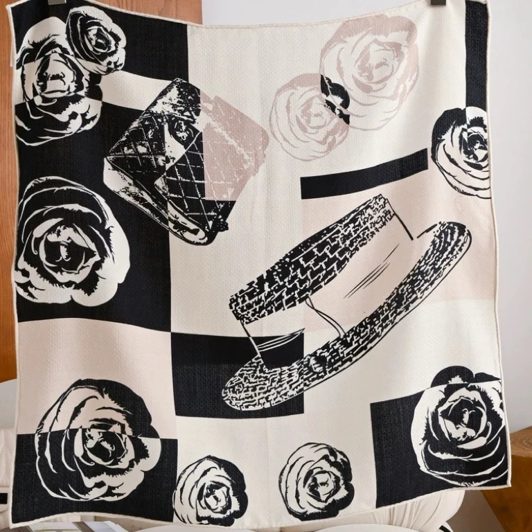 丝纡 【coco小姐】双面桑蚕丝羊毛65*65方巾法式山茶花礼帽