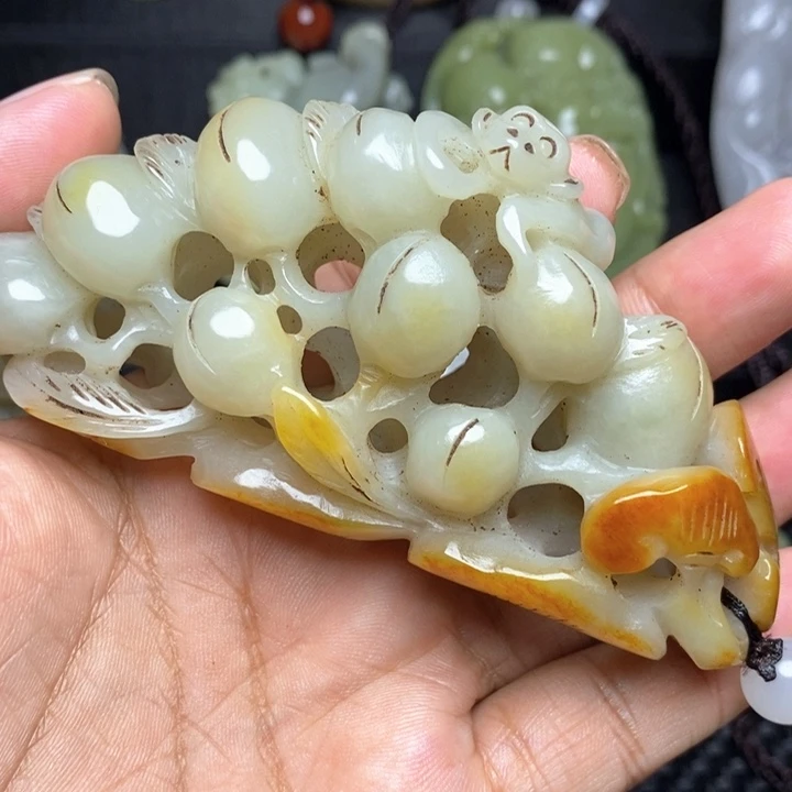 颈饰未镶嵌和田玉