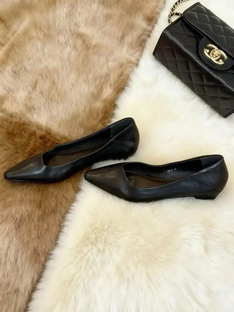 行政职场小坡跟尖头浅口单鞋女2025新款上班通勤平底女鞋