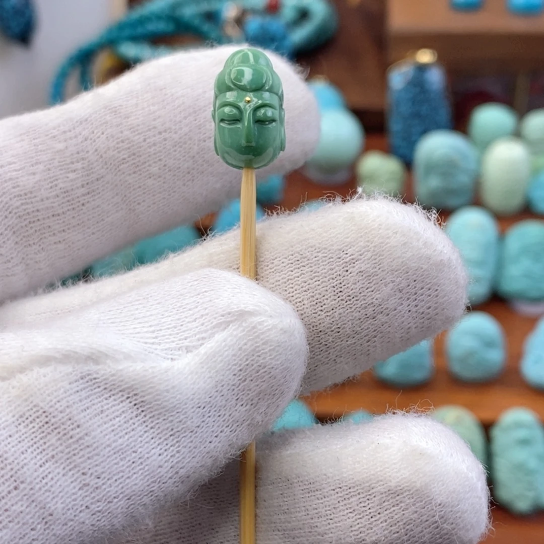 绿松石未镶嵌珠宝奇石