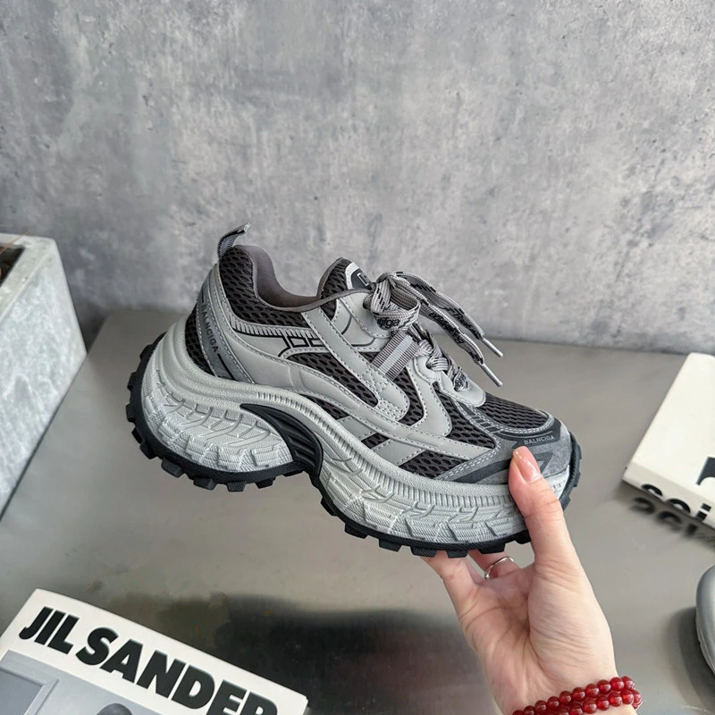 榴莲底真皮老爹鞋女2025秋冬加绒新款时尚百搭韩版网红厚底运动鞋