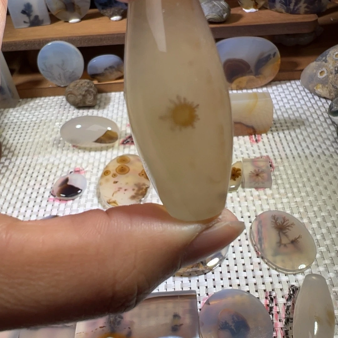 玛瑙/玉髓未镶嵌颈饰