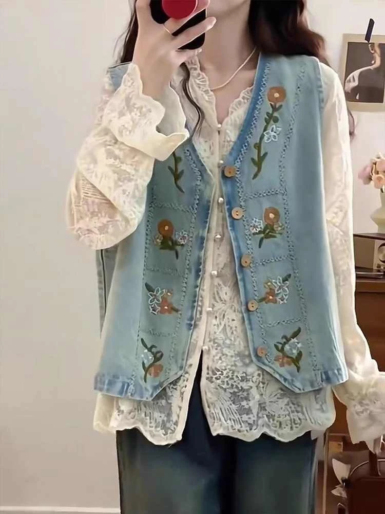 森系复古牛仔刺绣设计感马甲背心女夏季新款高级感气质减龄上衣潮