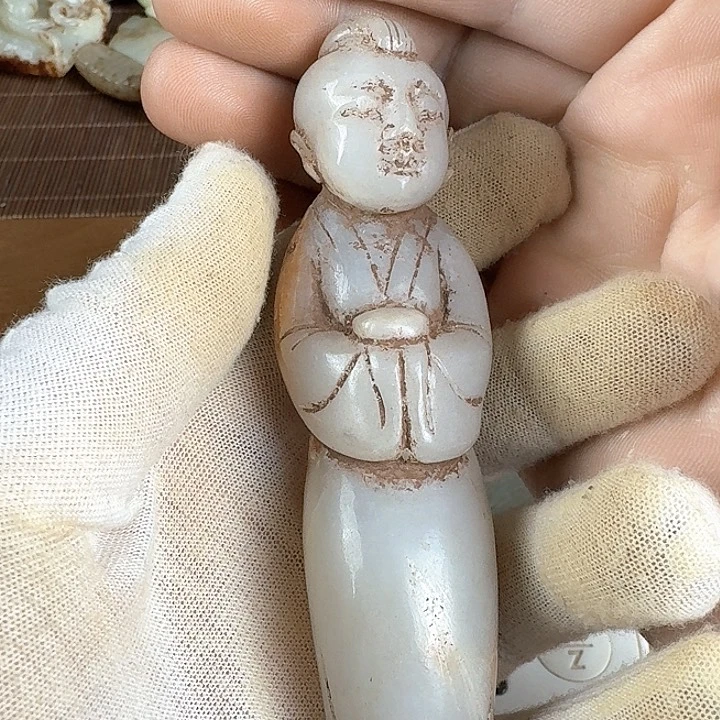 和田玉挂件未镶嵌董*会